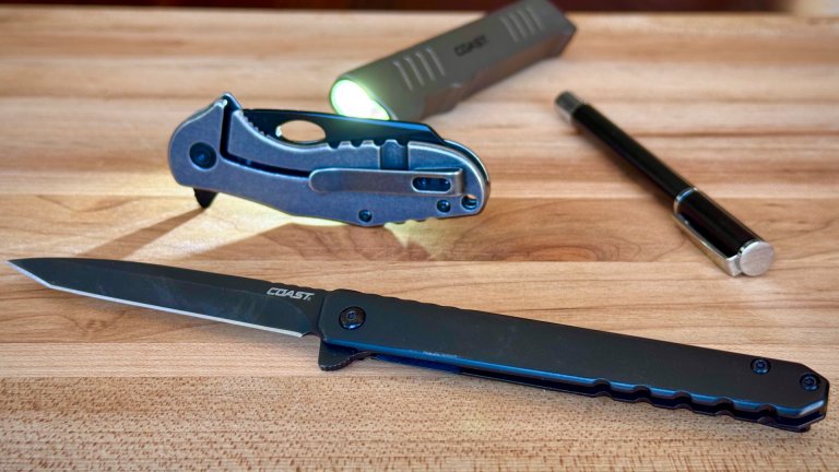 coast knives founder origin and contra with slayer flashlight