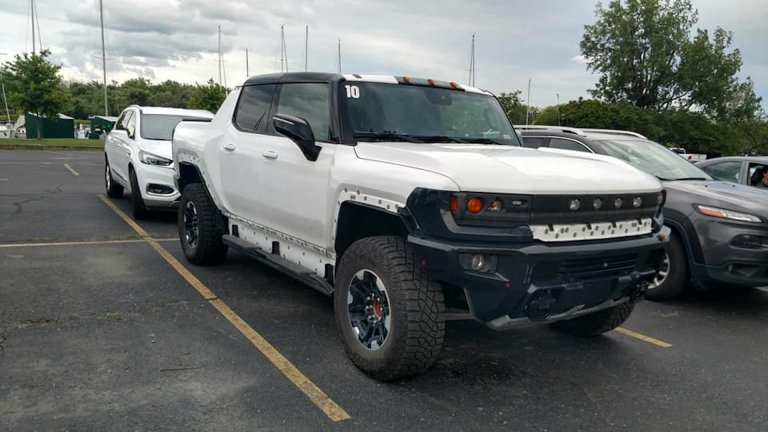 Here’s How the 2022 GMC Hummer EV Looks Without Plastic Cladding
