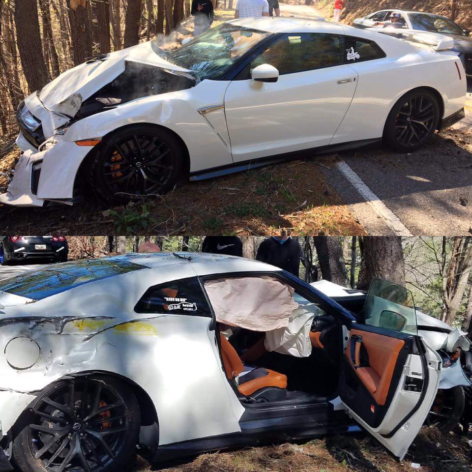 message-editor%2F1492007955874-20170412-gtr_crash-01.jpg